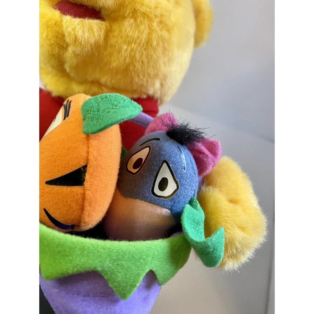 Mattel‎ 1999 Winnie the Pooh & Friends Plush Easter w/Basket 9